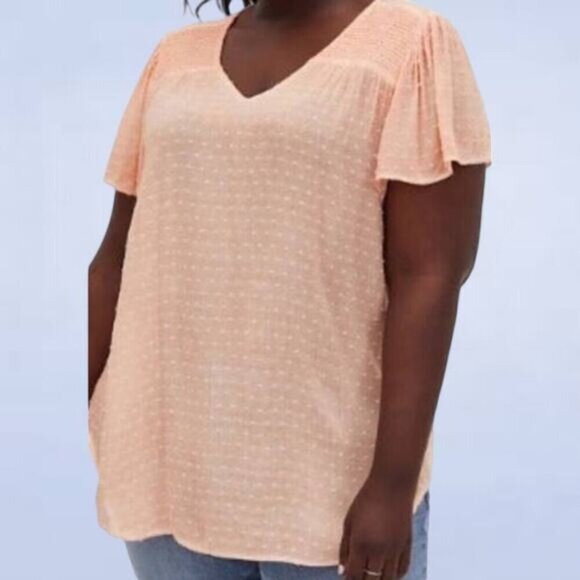 Torrid Peach Swiss Dot‎ Smocked Top - Size Large - Picture 1 of 11